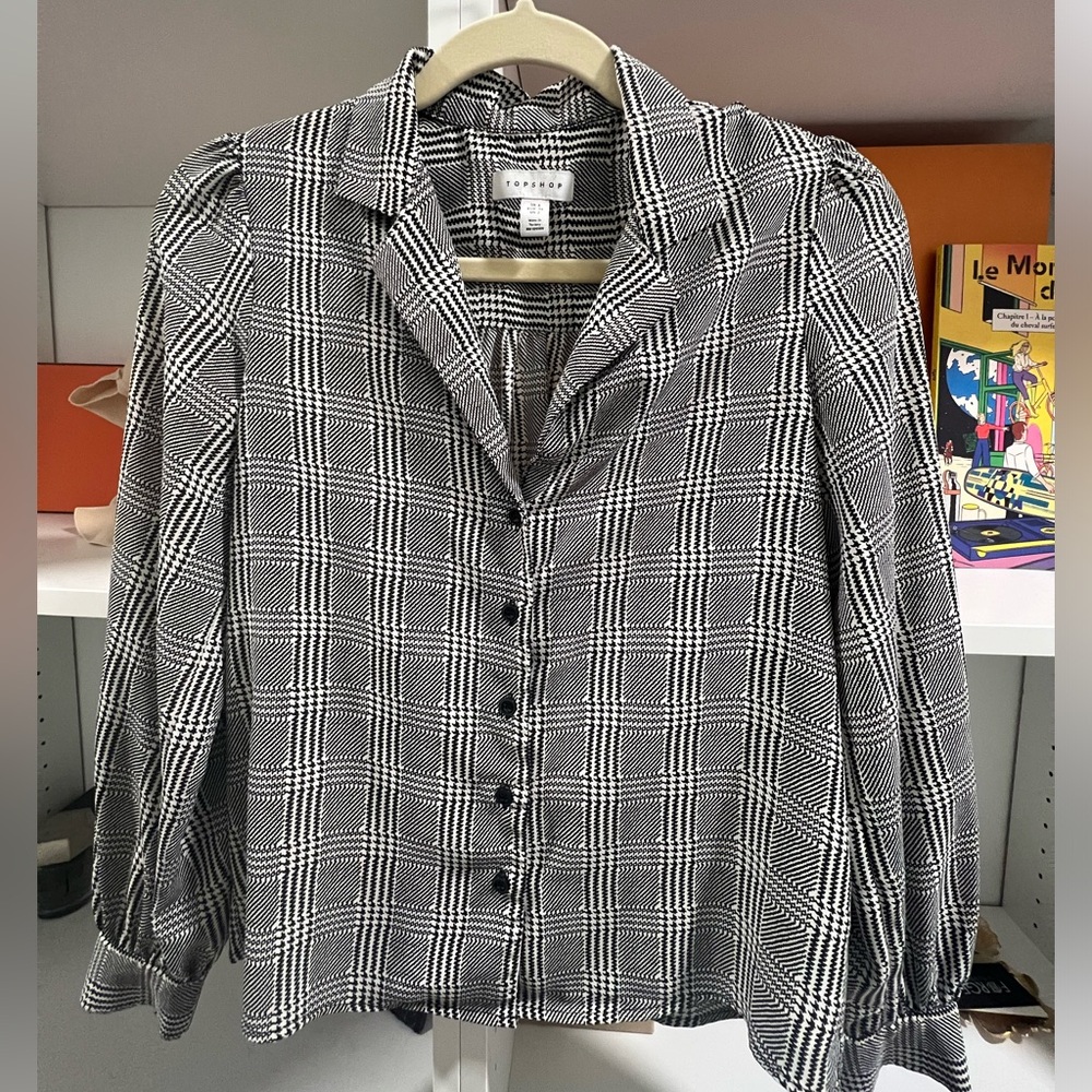 {Topshop} Houndstooth Blouse Size 2